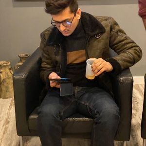 Meet your Posher, Nishan